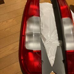 ホンダ　ライフ　JB5のテールランプ左右の画像