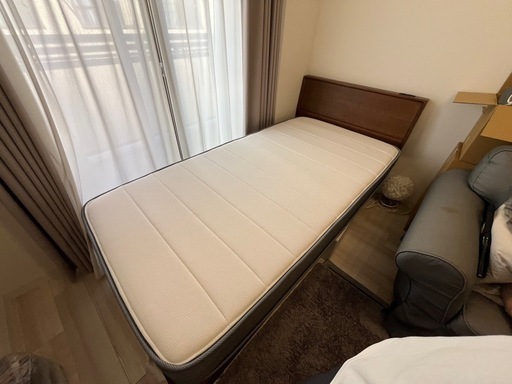 シングルベッド