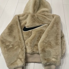 13日受付終了！NIKE ボア？ジャケット　１回のみ着用の画像
