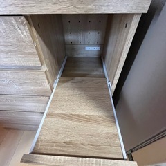 LOWYA (ロウヤ)食器棚の画像