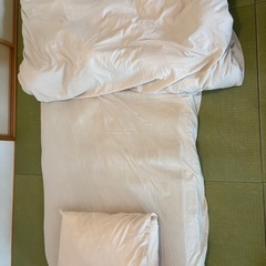 マットレス　敷布団　掛け布団　枕　全てカバー付きの画像