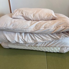 マットレス　敷布団　掛け布団　枕　全てカバー付きの画像