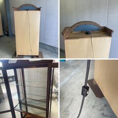 J7B2347 高級 飾り棚 家具 3面 ガラス 背面 ミラー 木製 ガラス扉 ベベルガラス ダイヤモンド加工 キャビネット ライト付 ジョーケース カガミ 収納 カントリー 英国風 ヴィンテージ アンティーク ディスプレイの画像
