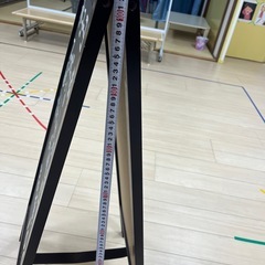 10/20までに取りに来てくれ方げ限定【1,500円】お店の「顔」に！両面A型スタンド黒板（高さ約100cm）の画像