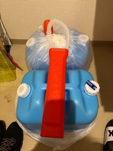 コロナ　対流型石油ストーブ 保証書付き　灯油タンクとポンプ付き　郵送か引き渡し 71z5zF-WNLL.jpg_BO30,255,255,