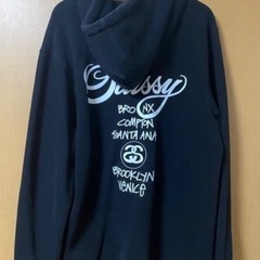 stussy
パーカーの画像