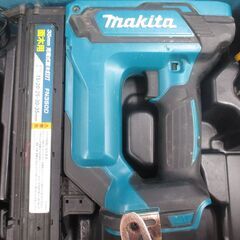 makita マキタ FN350D 面目釘打機 中古品 18V バッテリー×1 充電器 【ハンズクラフト宜野湾店】の画像