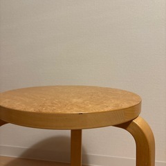カーリーバーチ　artek スツール　の画像