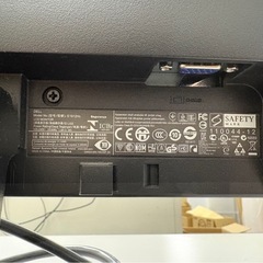 DELL  19インチ　モニターケーブル無し、電源ケーブル付きの画像