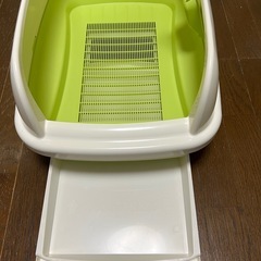 猫トイレ（デオトイレ）砂一袋付き！　の画像