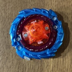 懐かしい遊び🥹ベイブレード🪀かっこいい⭐️タカラトミーベイブレードバースト✨メアロンギヌス. Dsおもちゃグレー赤青白の画像