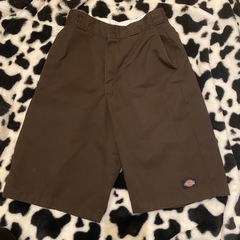 Dickies長めの半ズボンの画像