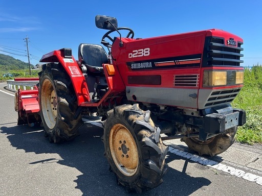 シバウラトラクター 23馬力 4WD 耕深自動自動水平 逆転PTOパワステ