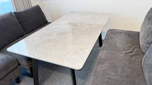 ダイニングテーブル