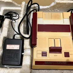【ジャンク】任天堂　ファミリーコンピュータ 本体②　ＡＣアダプター付　 ファミコンの画像