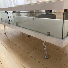 ガラステレビ台の画像