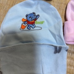 ベスト ミトン 帽子 くつ下？ 新生児の画像