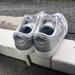 スニーカーの画像