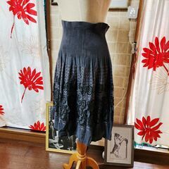 ◎Comme ca Mature(コムサマチュア) 楽々着心地＆すっきりスタイル◎！なスカート、いかがでしょうか？の画像