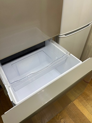 #21 おすすめ3ドア!! HITACHI  2018年 265L R-27HV(T) 右開き ノンフロン冷凍冷蔵庫