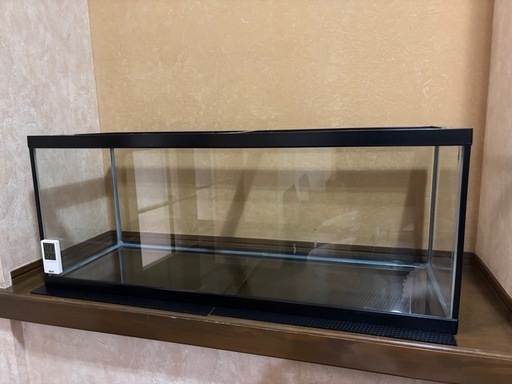 ９０ｃｍフレーム付きガラス水槽：「コトブキ　ワイド９００」