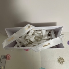 DIORショッパーの画像