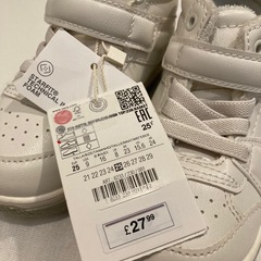 ZARA★キッズ★スニーカー★15.6㎝の画像
