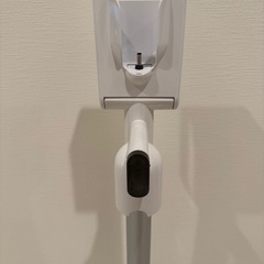 【無料】Dyson 純正 掃除機充電スタンドの画像