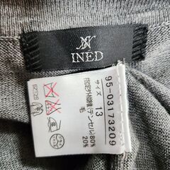 INED(イネド) とろみのある艶やか質感のゆるりトップス、いかがでしょうか？の画像