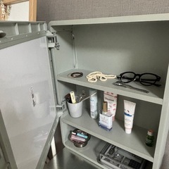 IKEAミラーの画像