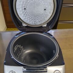 炊飯器の画像