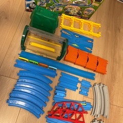 プラレール きかんしゃ トーマス トーマスとなかまたち! 地球まるごと大冒険セットの画像