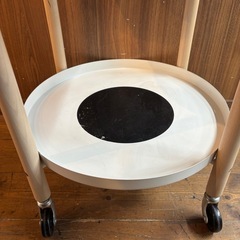 IKEA 2段ラック キャスター付き 中古品の画像