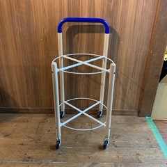 IKEA 2段ラック キャスター付き 中古品の画像