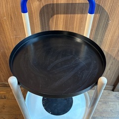 IKEA 2段ラック キャスター付き 中古品の画像