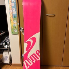 zuma140cmスノーボードオシャレかわいいこれから始める方いかがですか？の画像