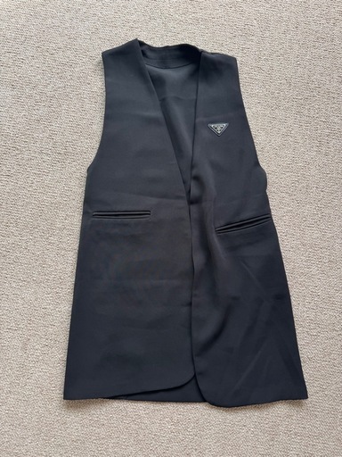 PRADA ブラックベスト XL
