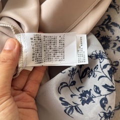 Snidel花柄フリルオフショルダーブラウス Sの画像