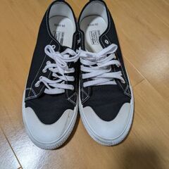２８センチ、スニーカー！美品の画像