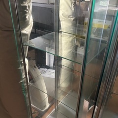 美品✨ガラス棚 中サイズの画像