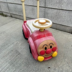 子供　乗り物　パウパトロール　アンパンマン
の画像