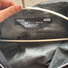Under Armour ブラック ウィンドブレーカー S/Mの画像