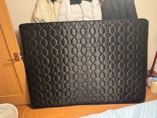 ダブルベッドマットレスほぼ新品