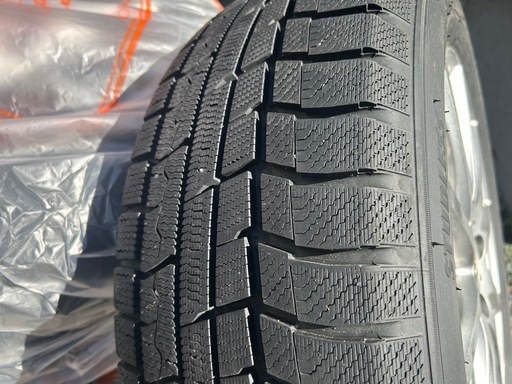 2024年製スタッドレスタイヤ4本アルミホイール付き215/60R17 | ヤマダ