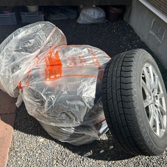 2024年製スタッドレスタイヤ４本アルミホイール付き215/60R17　  の画像
