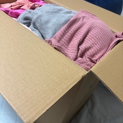 段ボール二箱分子供服【交渉中お返事しません】の画像