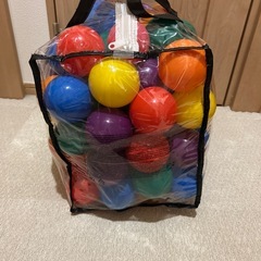 ボールプールのボールの画像