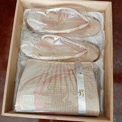 未使用、和装用、佐賀錦のハンドバッグと草履のセットの画像