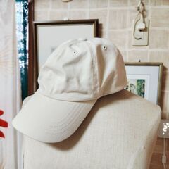 hana hana 15(はなはな いちご) シンプル生成り色コットンのキャップ帽、いかがでしょうか？の画像