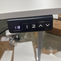 新品　電動デスク の画像